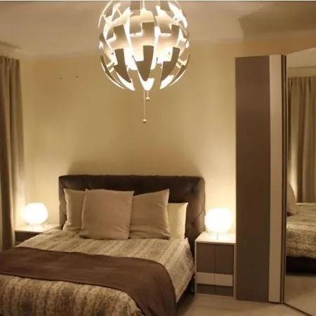 Lungo Il Canale - Via Trento - 6 Persone * Trieszt