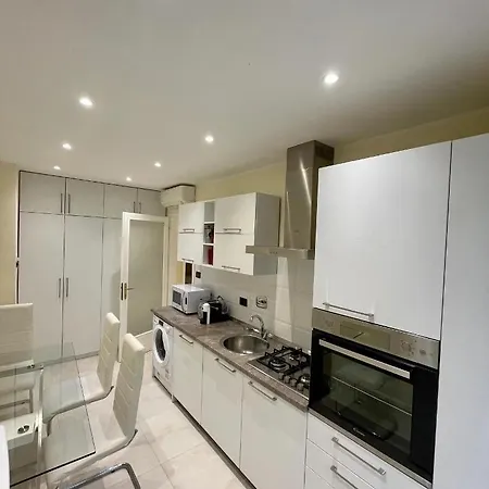 Lungo Il Canale - Via Trento - 6 Persone * Trieszt