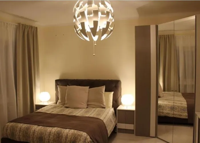 Lungo Il Canale - Via Trento - 6 Persone * Trieste